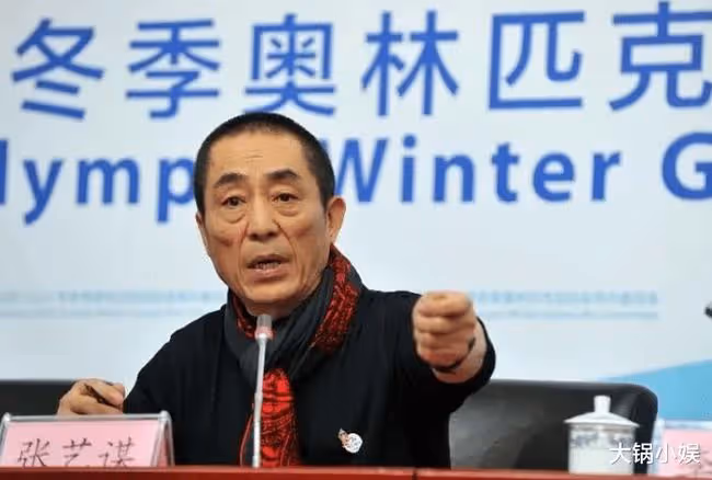 妻子擔心70歲老公身體,發文曝張藝謀自殘式作息,說話都靠藥物