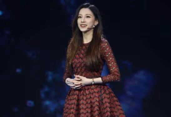 馬凡舒登春晚舞被稱顏值擔當,其成名經歷被扒,沒想到還有黑歷史
