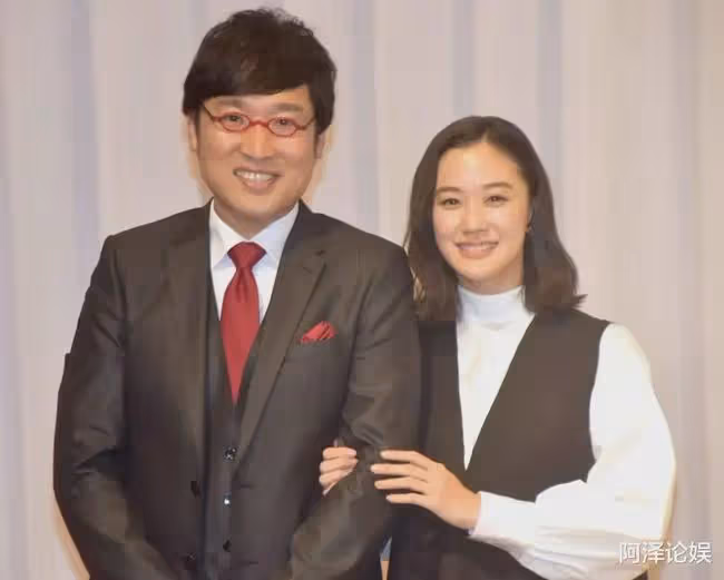「國寶級美女」官宣懷孕!看到男方的長相不淡定了:寶寶可千萬要隨媽媽呀!