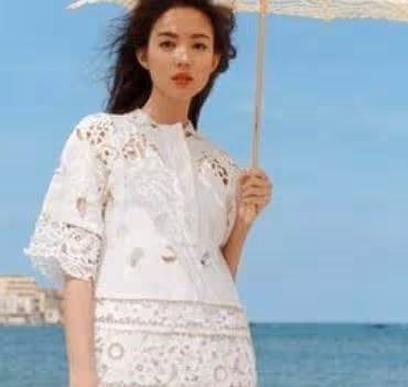讓人喜歡的容顏:英國有赫本,韓國有克拉拉,中國有她就行