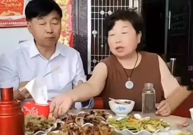 放假七天,婆婆病了八天,做完了24頓飯,可以離婚了