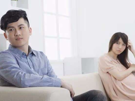 房車公婆買,媳婦逼婆婆給她弟買房,她不肯媳婦:不買房不生兒子