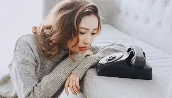 他把我推倒在床,一帆雲雨過後,他說我床上聲音像他前女友