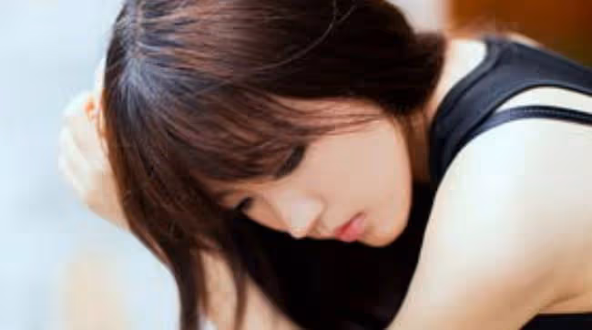 他把我推倒在床,一帆雲雨過後,他說我床上聲音像他前女友