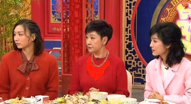 34歲星二代官宣戀情,母親曾飾演「李莫愁」,姨母是實力女星米雪