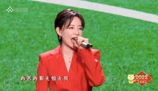央視元宵晚會6大看點!馬凡舒口紅色號火了,金晨毛曉彤同台比美