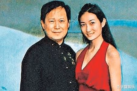 退圈後嫁豪門，被曝出軌乾兒子的她，56歲仍未婚