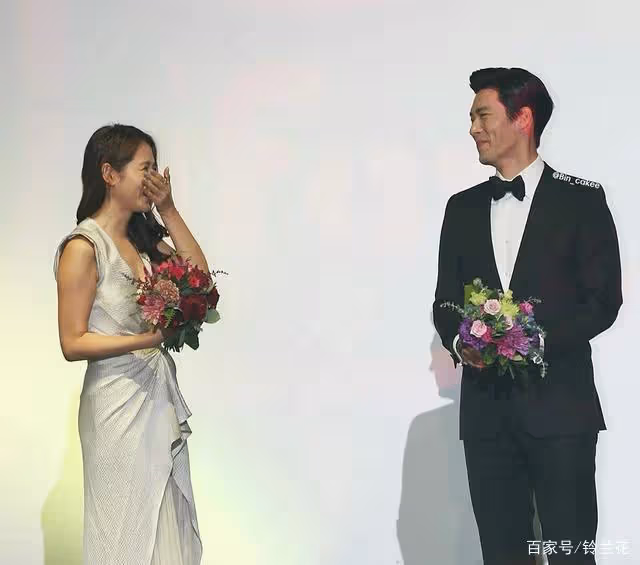 40歲孫藝珍如願嫁給愛情，閨蜜團排隊送祝福，稱呼玄彬顯親昵
