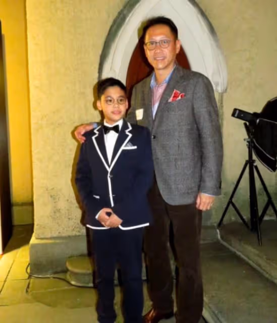 富人家的孩子也能早當家？李嘉欣兒子才10歲就開始做生意了