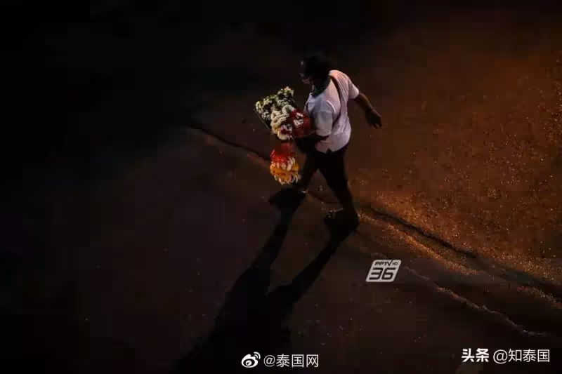 和3個老人一起生活！泰國10歲男孩「一人扛家計」　疫情期間在「街頭賣菜」不忘恩情：有錢一定還你