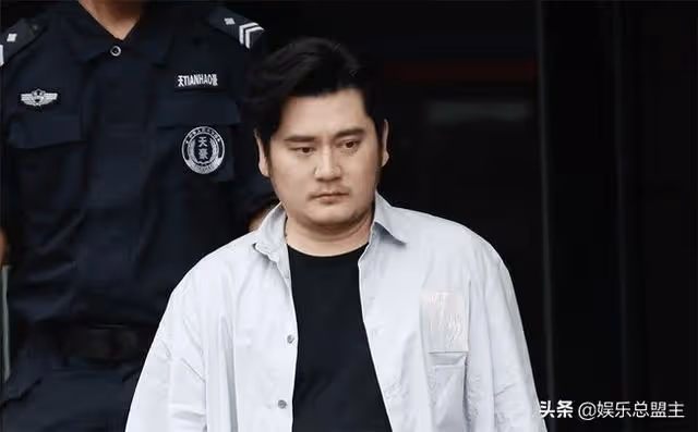 上戲的5個「敗類」,有家暴有出軌還有不知國恥,真是五毒俱全