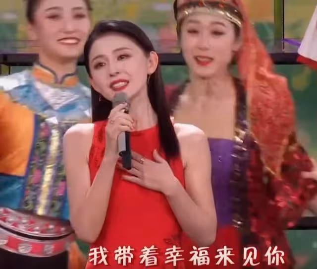 馬凡舒驚艷全場,張小斐美上熱搜,都比不過這群「鏗鏘玫瑰」