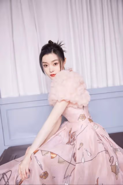 娛記說:黃曉明baby藕斷絲連?宋軼郭麒麟的瓜?楊冪唐嫣拒絕和解?鹿晗冷落陳赫?