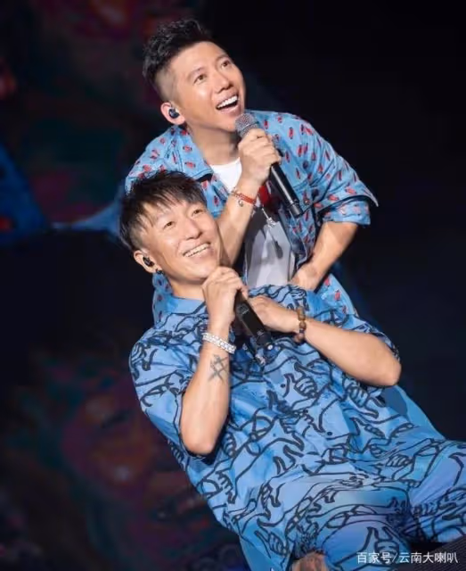 胡海泉為23年老搭檔慶生，卻遭網友指責：還敢為涉毒藝人站台？