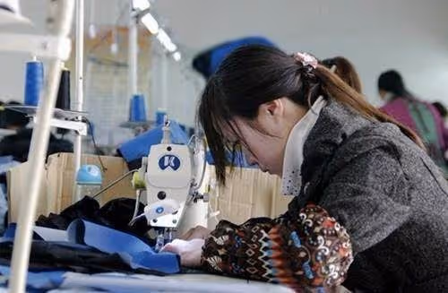 父親打工聚少離多,兒子想要改變命運,努力多年仍是活成了父親