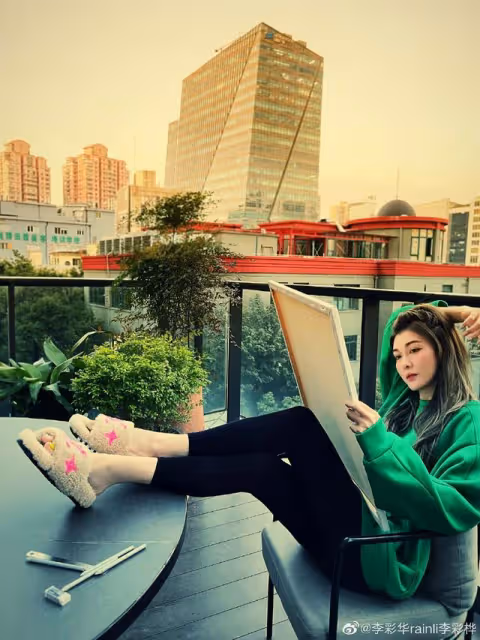 李彩樺憑《家族榮耀》再翻紅,自曝遭富二代追求,出一億使其退圈