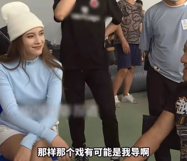 谷愛凌被導演丁晟約戲,面露難色顯猶豫,網友反對其進娛樂圈