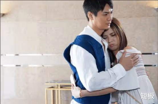 她是TVB「翻版王祖賢」，出道11年不溫不火，34歲閃婚，嫁入豪門