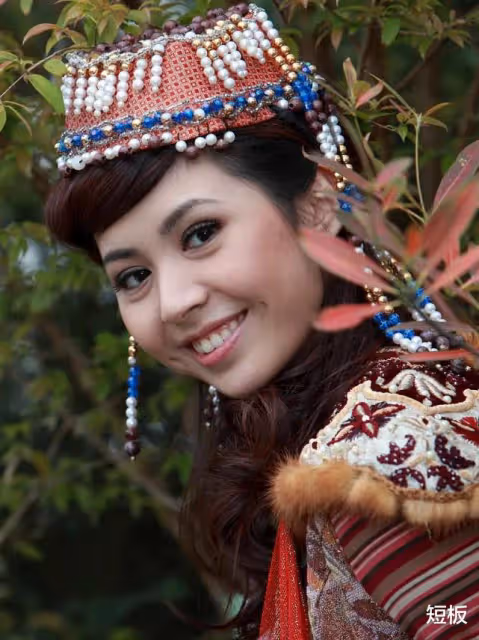 她是TVB「翻版王祖賢」，出道11年不溫不火，34歲閃婚，嫁入豪門