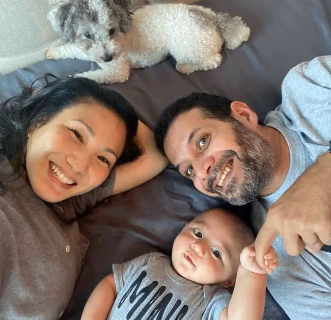 鄭佩佩兒子與洋女友秀恩愛！稱父母婚姻失敗，曾令他不懂如何去愛