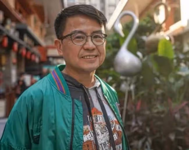 移居內地19年!黃一山賣房套現給孩子做準備,長子患重病行動不便