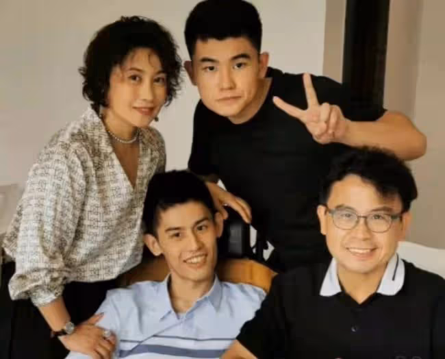 移居內地19年!黃一山賣房套現給孩子做準備,長子患重病行動不便