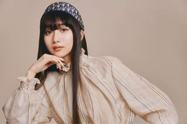 木村拓哉孤身一人遛狗,網友:是不是嫌妻女熱衷曬圖出門躲清靜?