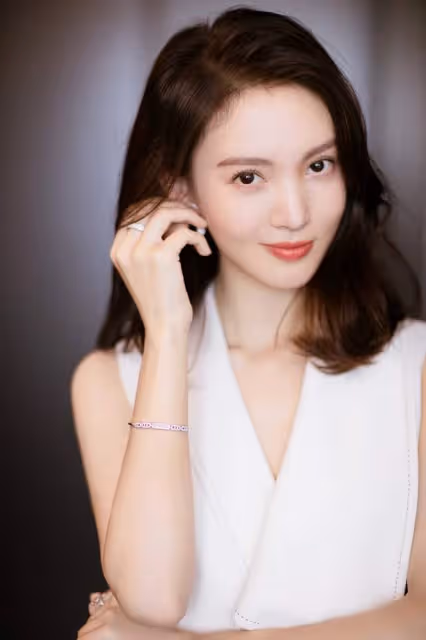 北舞校花,失業9個月,曾因抑鬱險些自殺,今32歲出演偶像劇