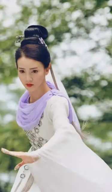 北舞校花,失業9個月,曾因抑鬱險些自殺,今32歲出演偶像劇