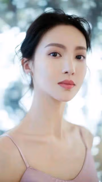 北舞校花,失業9個月,曾因抑鬱險些自殺,今32歲出演偶像劇