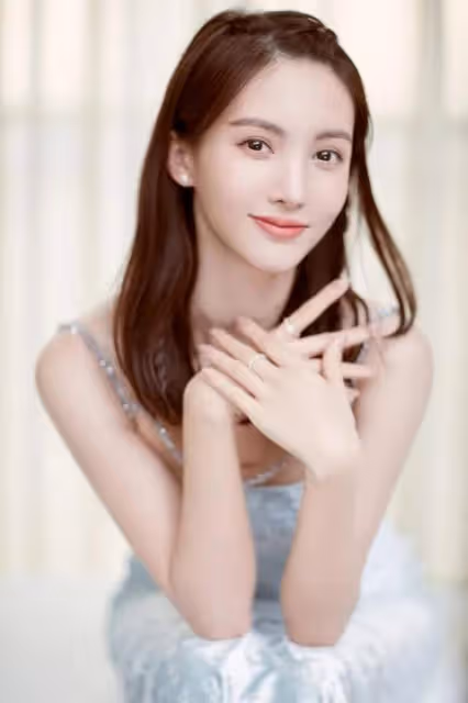 北舞校花,失業9個月,曾因抑鬱險些自殺,今32歲出演偶像劇