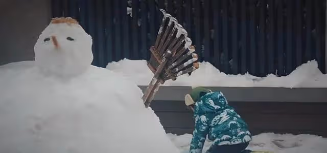 黃磊帶兒子雪中嬉戲,父子舐犢情深,多妹可愛無比!