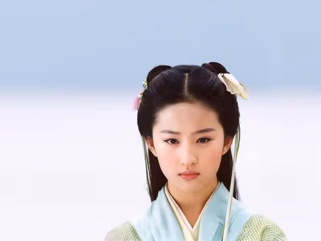 劉亦菲憑一張臉在娛樂圈「縱橫」多年,有多少人真正懂得她的美