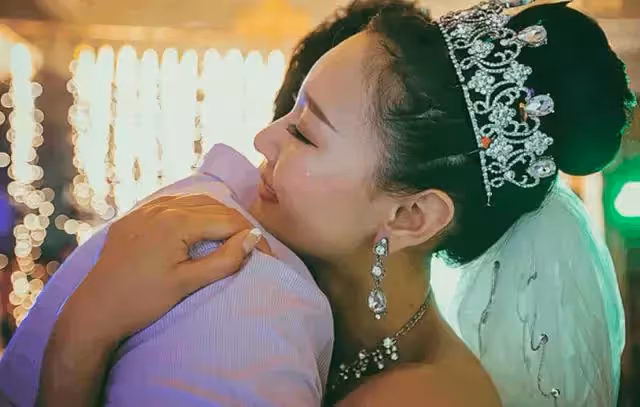 姐姐結婚前夜「逃婚」,妹妹頂替她出嫁,5年後姐妹再遇「兩人生活天壤之別」:天意弄人啊