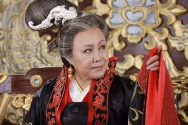 明星移居國外淒涼現狀:有的當保姆,有的付不起兒子700元出診費