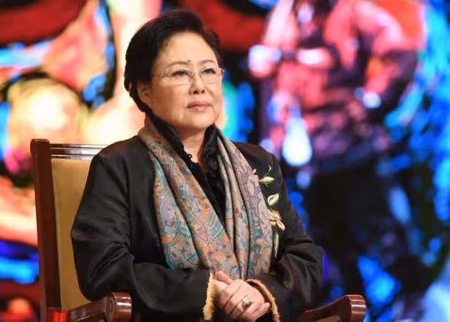 明星移居國外淒涼現狀:有的當保姆,有的付不起兒子700元出診費