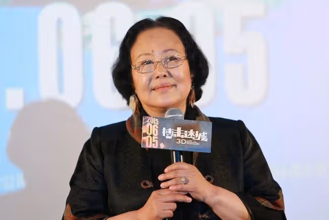 明星移居國外淒涼現狀:有的當保姆,有的付不起兒子700元出診費
