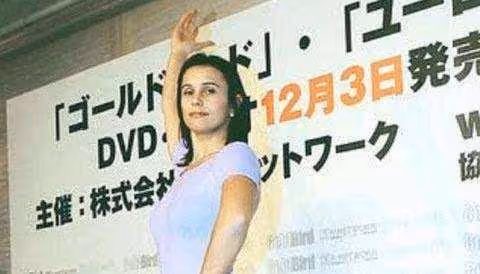 偉大的母愛:體操奧運冠軍為幫女兒籌集手術費去日本下海拍片