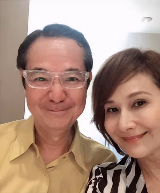 台灣戲骨靈堂遺照曝光,二哥曝去世細節,未回湖北老家成最大遺憾