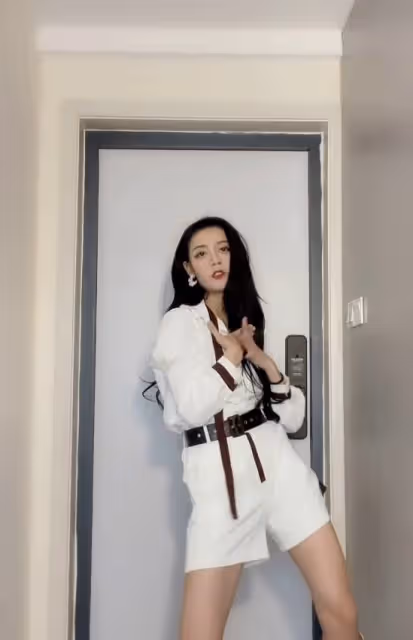 撞臉明星意外走紅的八大網紅:林霸天版鞠婧禕迷人,翻版楊冪絕了