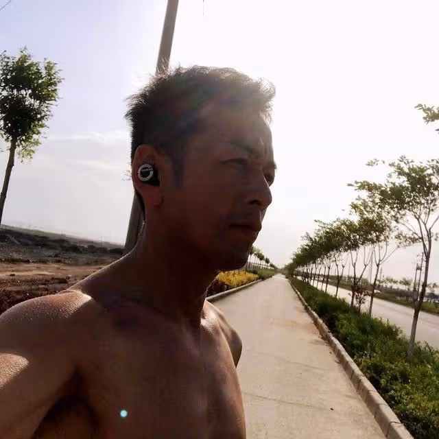 《鐵拳英雄》大boss浮出水面,吳家樂為角色操肌,監製發文稱讚