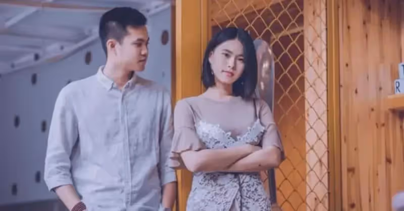 爸爸臨終前讓妹夫接管了公司，我老婆一怒之下，把我媽趕出了家門