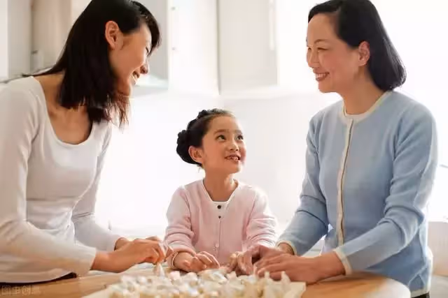 我剛生下女兒,婆婆扭頭就走,又讓老公給侄子買婚房,請婆婆離開