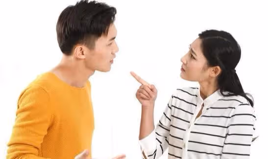 岳母生二胎,俺和老婆給五千見面禮,她提個要求,大家蒙住