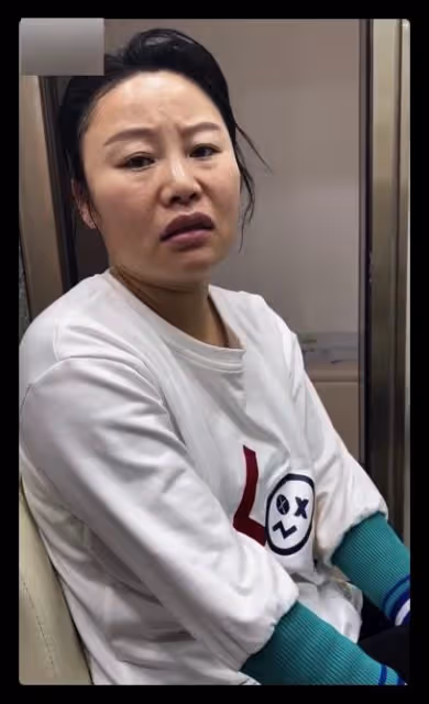 草帽姐自曝兒媳疑似懷二胎,稱親家拒絕要孩子,緊皺眉頭滿臉愁容