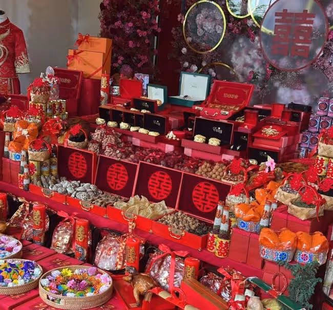 何猷君前女友再婚在即,男友送千萬聘禮,金銀珠寶山珍海味擺滿屋