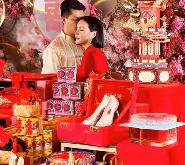 何猷君前女友再婚在即,男友送千萬聘禮,金銀珠寶山珍海味擺滿屋