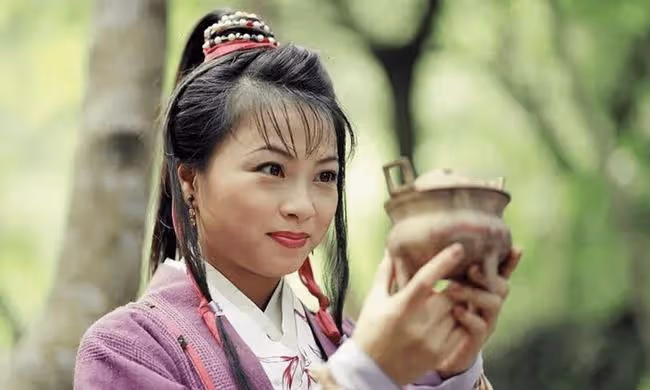 港星劉玉翠現身鄉村生活!親自下地幹活洗菜生柴,打扮簡樸似村婦