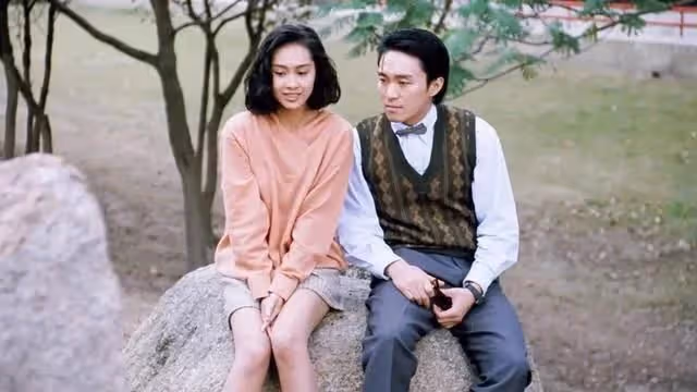 朱茵那麼愛周星馳，為何轉身就嫁給了「窮小子」黃貫中？