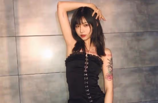 機車女神痞幼開團了,三字惹怒蔡徐坤粉絲,扒出黑歷史才急忙道歉